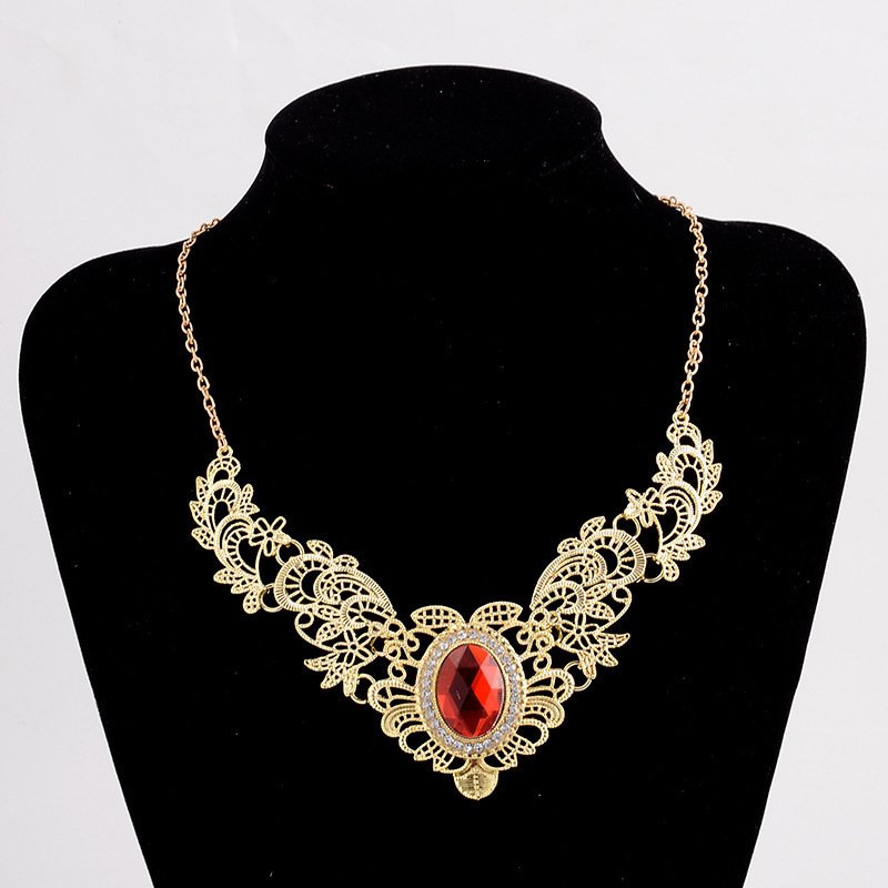 INOAL Gold Inlaid Gemstone Short Necklace